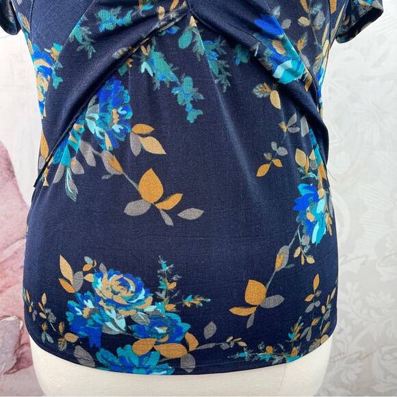 Jaclyn Smith Navy FLoral Cross Front Blouse Size XL/L - Picture 3 of 10